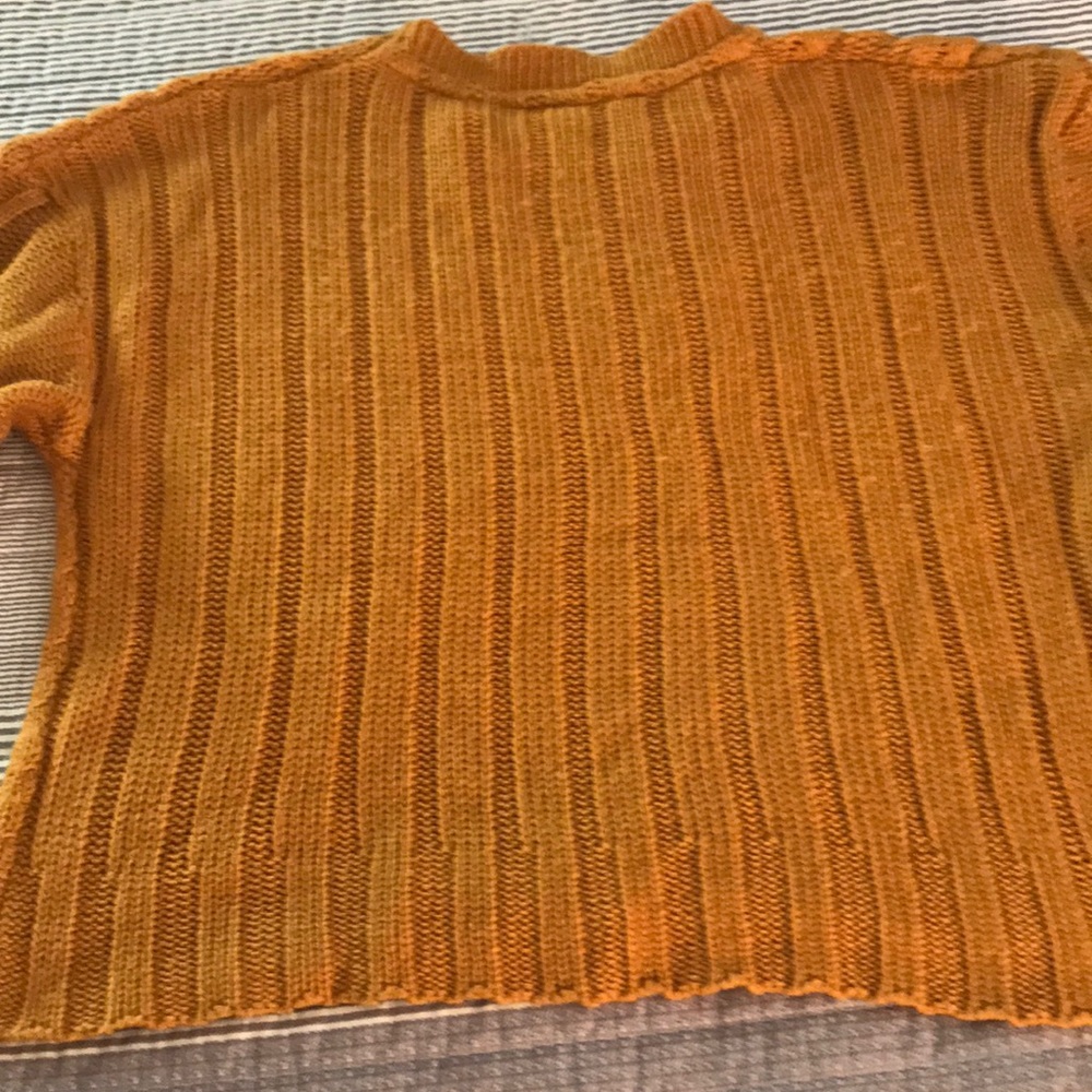 Cropped sweater , acrylic, size L, EUC - Picture 2 of 4